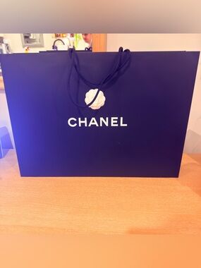 CHANEL AUTHENTIC XL SHOPPING GIFT BAG! With original flower and 6’ of ribbon!